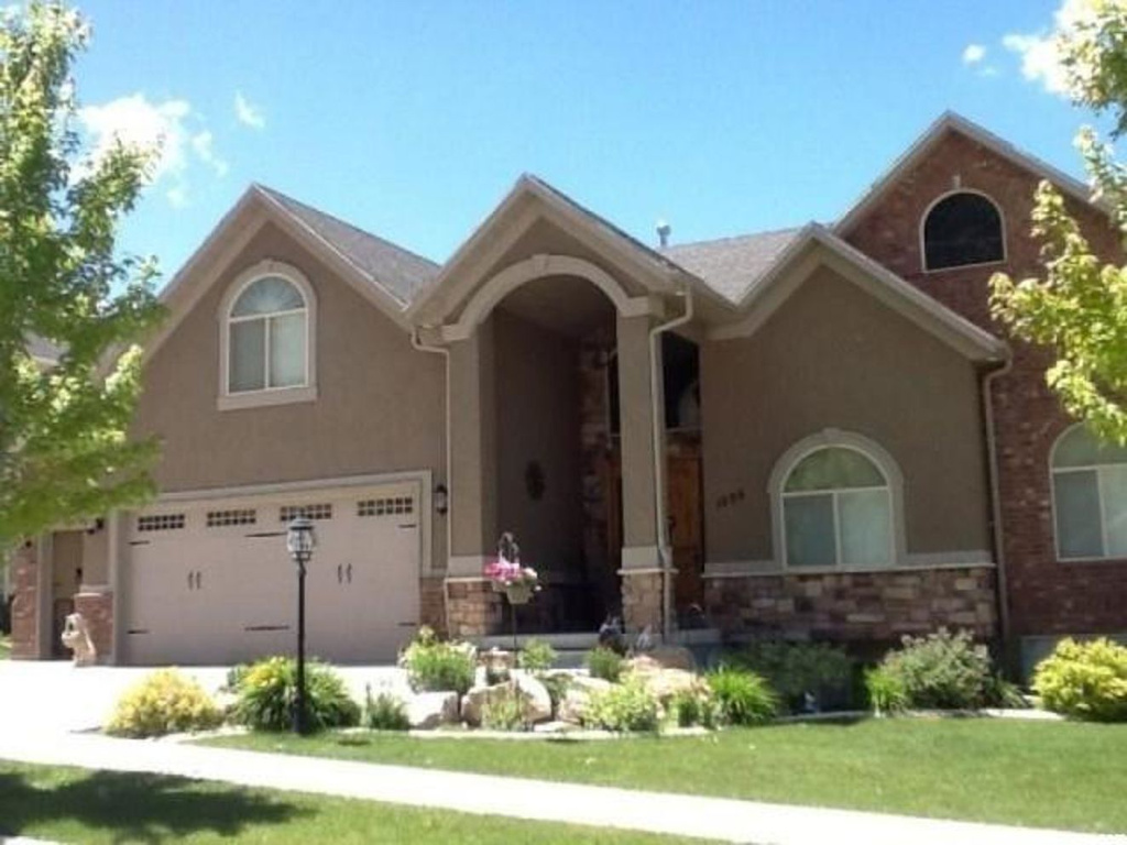 1229 Grandview Dr, Providence, UT 84332