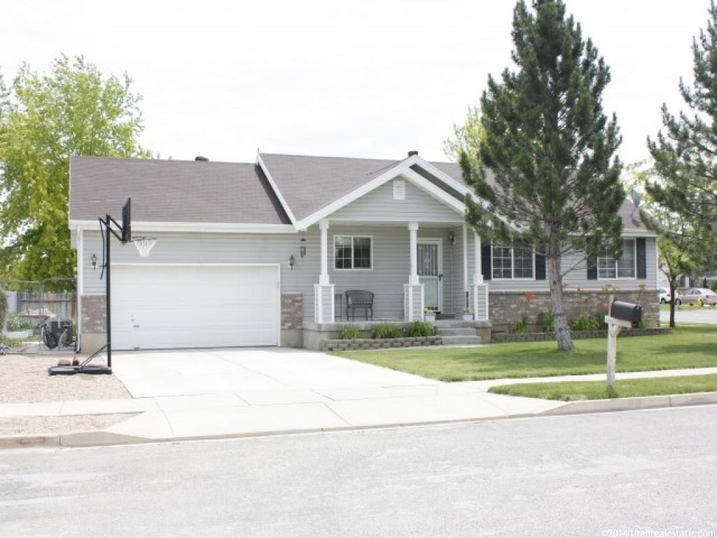 1416 N 2865 W, Clinton, UT 84015