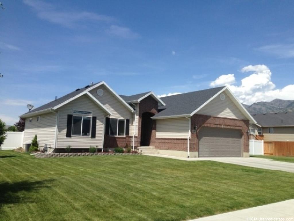 131 W 400 S, Hyde Park, UT 84318