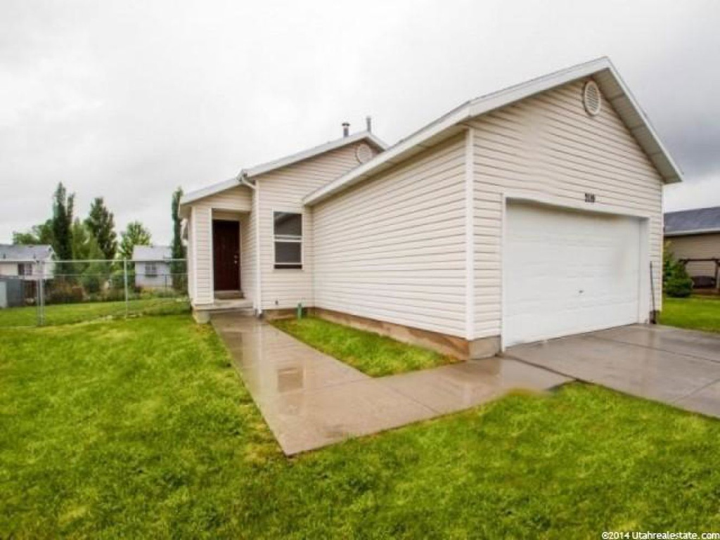 2119 N 2225 W, Clinton, UT 84015