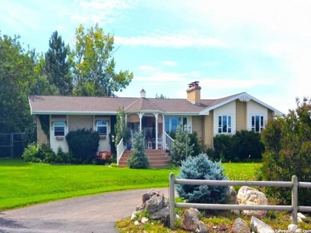550 Canyon Rd, Providence, UT 84332