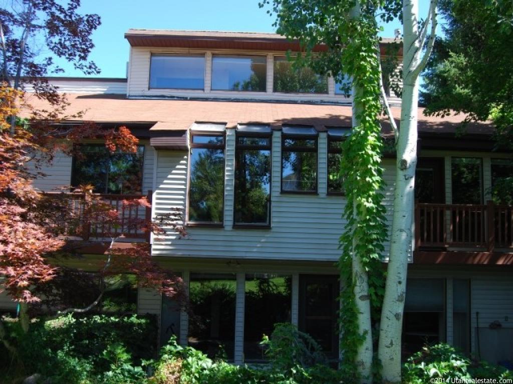 1084 E 250 S, Bountiful, UT 84010