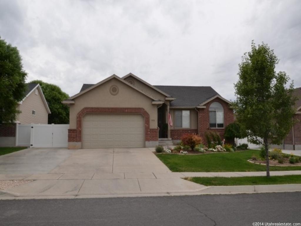 955 W 25 N, Clearfield, UT 84015