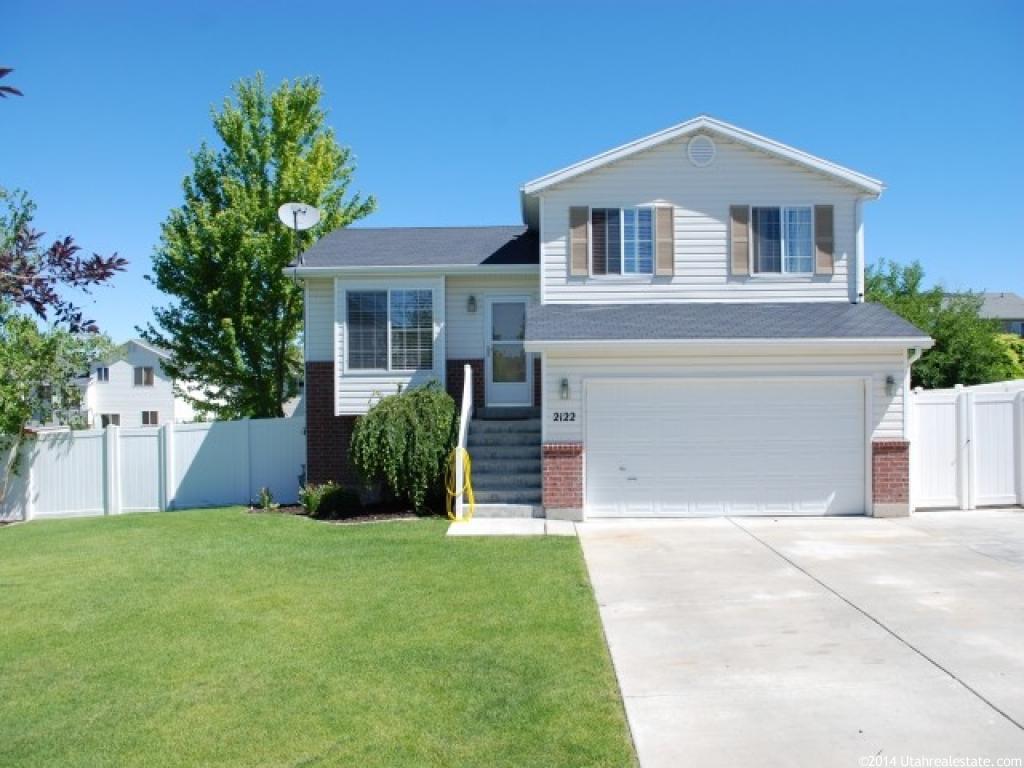 2122 W 1570 N, Clinton, UT 84015