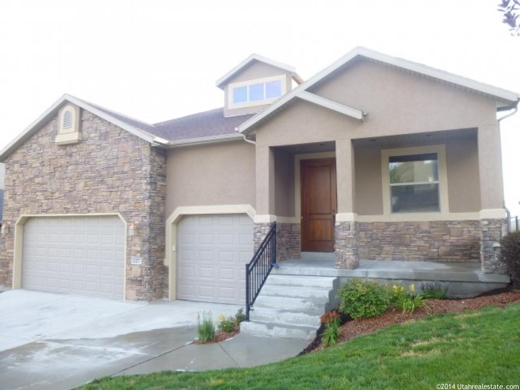 227 E Summer Leaf Dr S, Draper, UT 84020