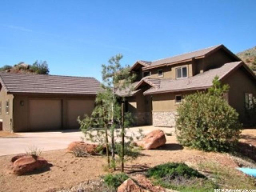 211 E Redhawk S, Springdale, UT 84767
