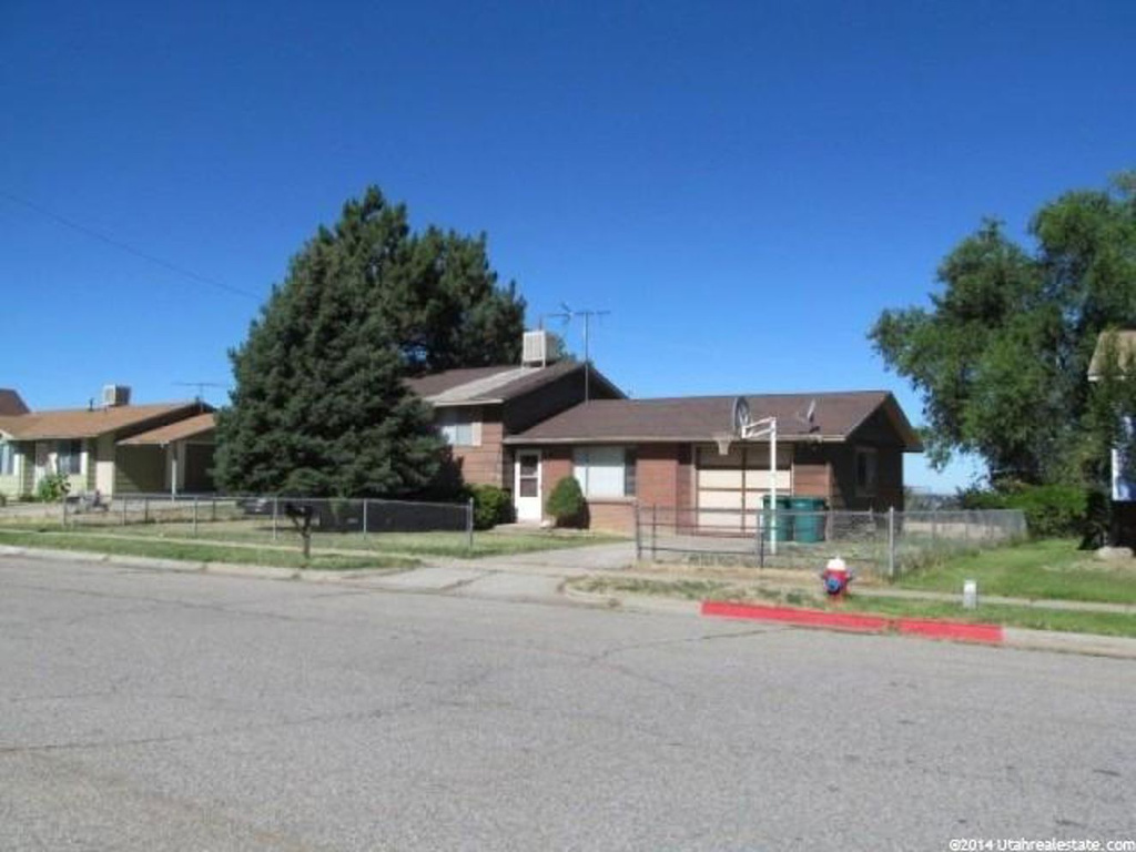 4599 S 2675 W, Roy, UT 84067