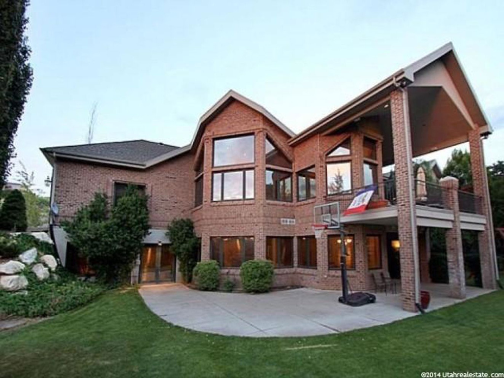 290 S Summerwood Dr E, Bountiful, UT 84010