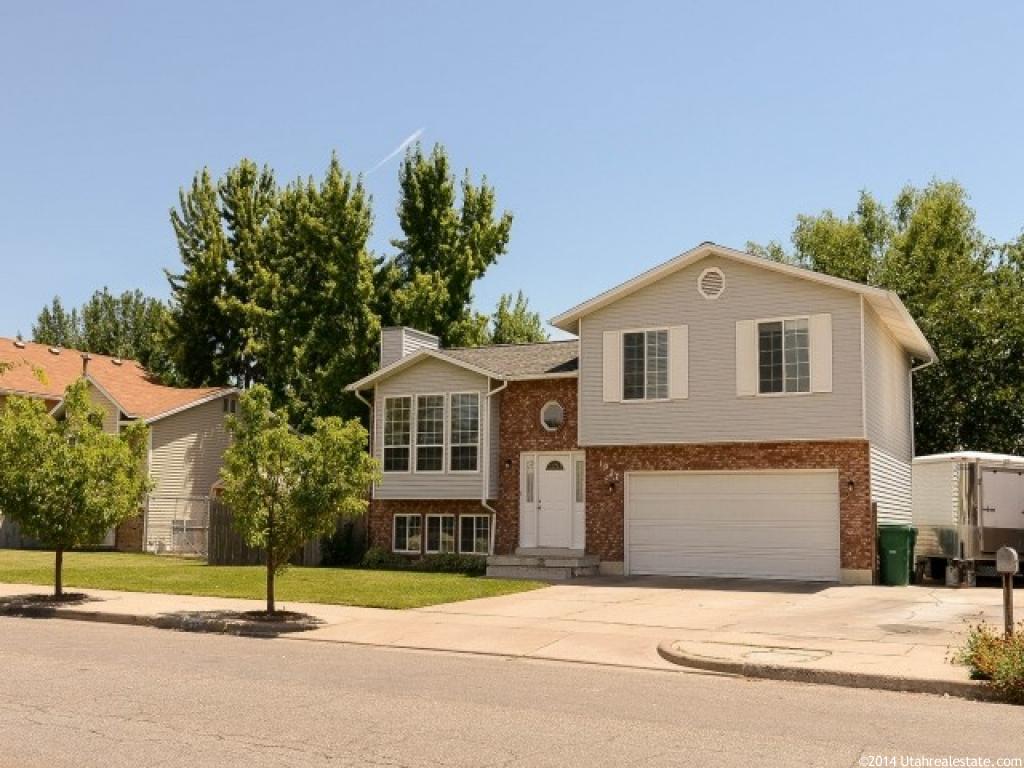 1027 W 550 S, Layton, UT 84041
