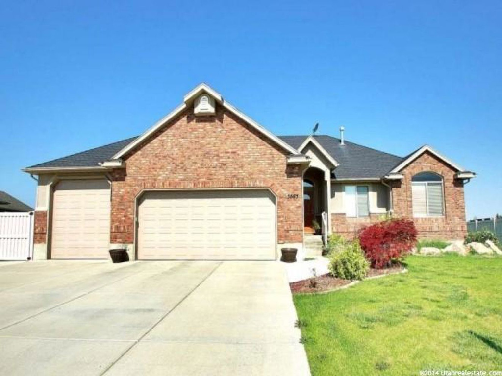 3565 S Remuda Dr E, Farr West, UT 84404