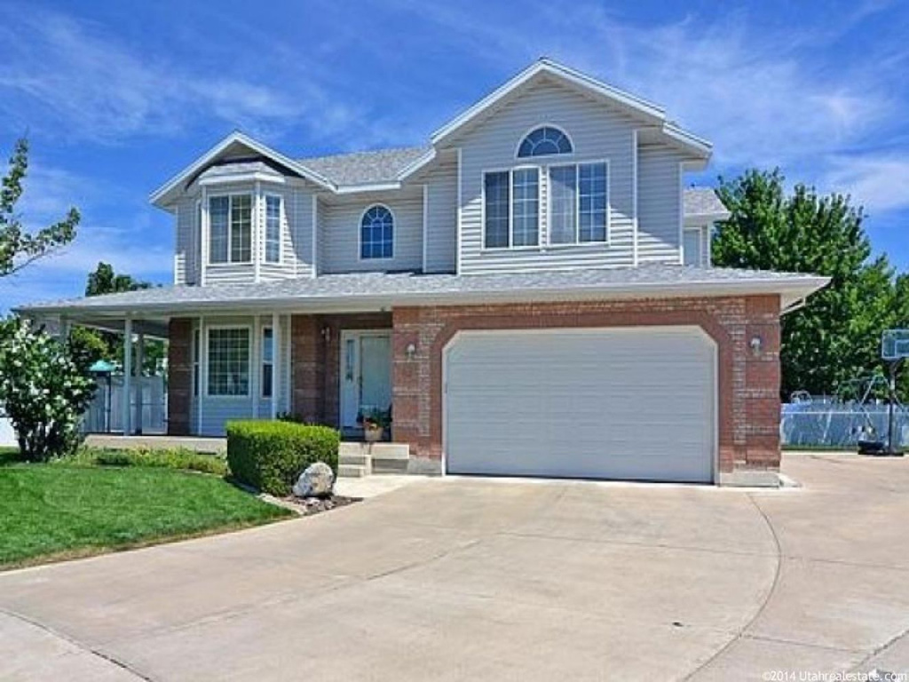 492 W 300 S, Layton, UT 84041