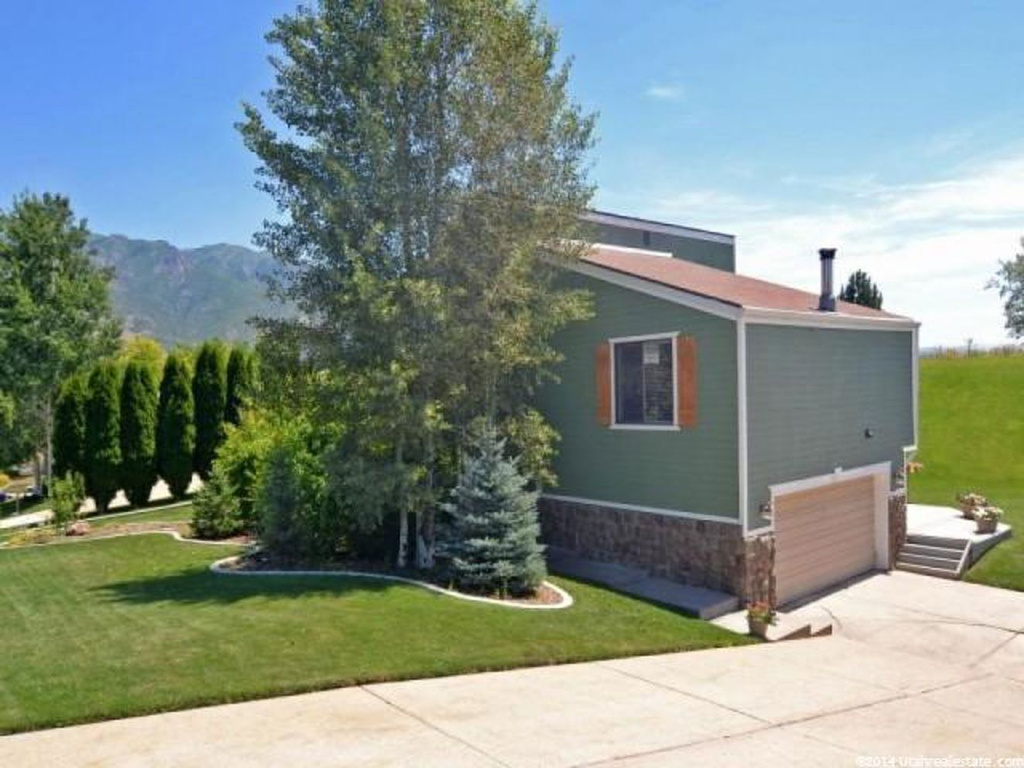 1224 E Antelope Dr N, Layton, UT 84040