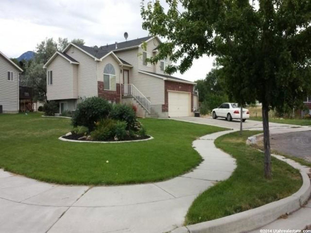 887 E Village Rd N, Ogden, UT 84404