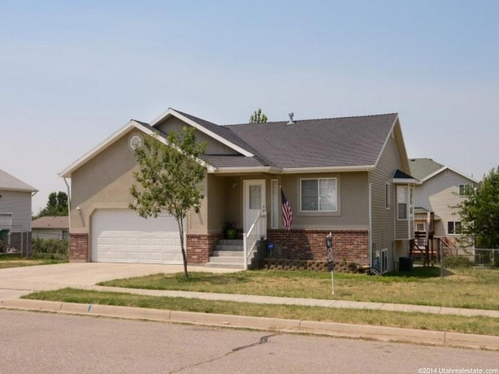 5095 S 2800 W, Roy, UT 84067