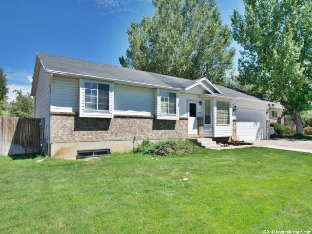 1162 W 1640 N, Clinton, UT 84015