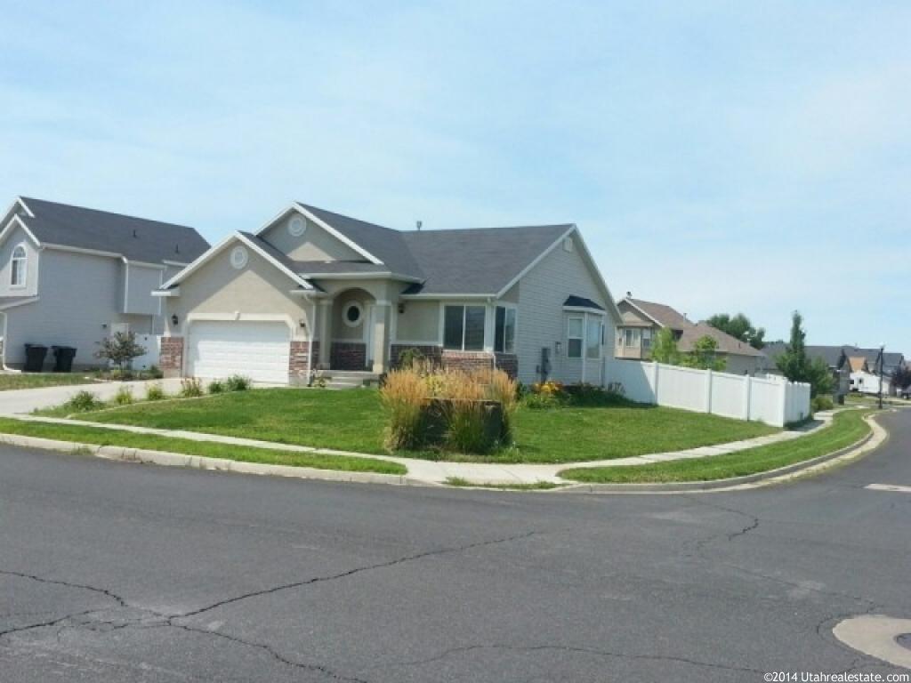 1427 N 2530 W, Clinton, UT 84015