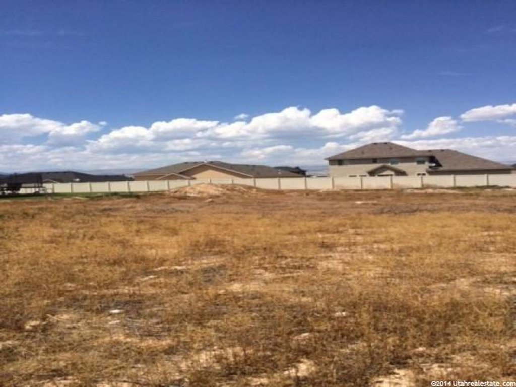 363 E 2970 S #35, Naples, UT 84078