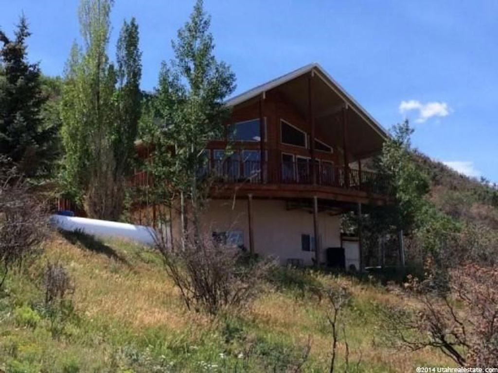 166 S Oakview Dr, Wanship, UT 84017