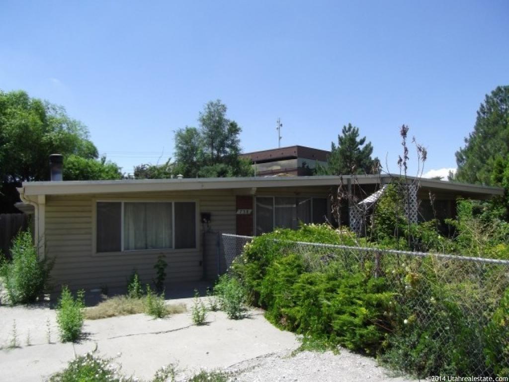 738 E La Dore Dr S, Murray, UT 84107