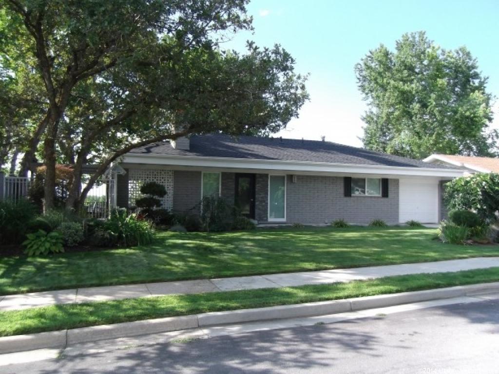 809 E Westbrook Rd, Kaysville, UT 84037