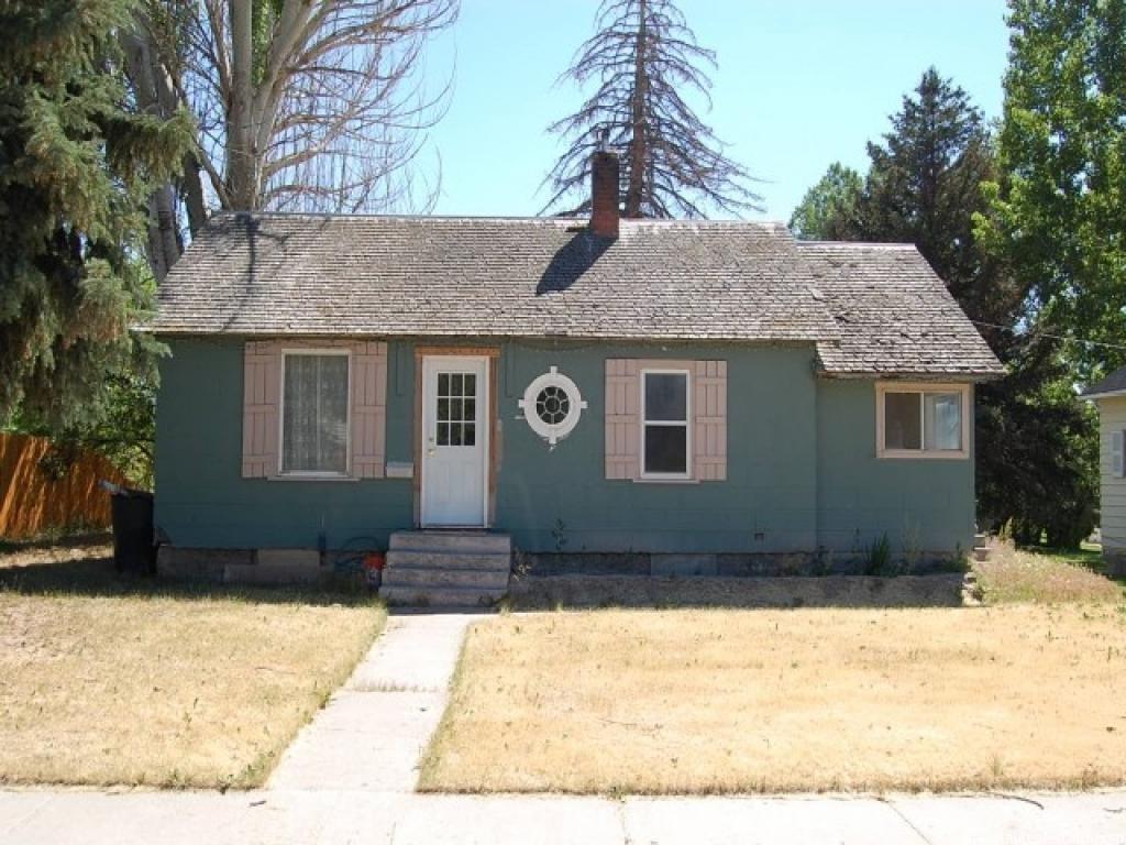 442 Taylor, American Falls, ID 83211