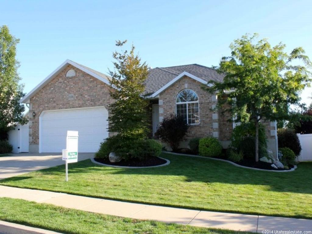 1136 E 1525 N, Layton, UT 84040