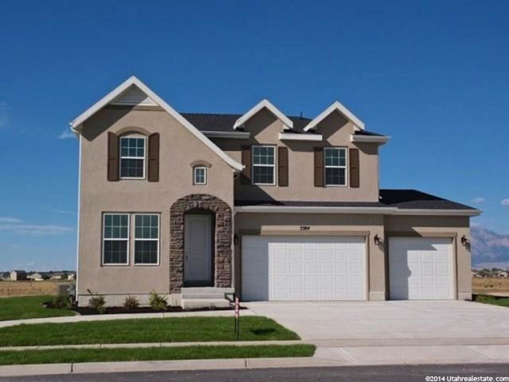 3384 W 2300 N, Clinton, UT 84015