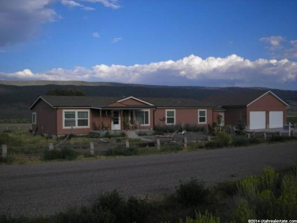 375 S 100 E, Koosharem, UT 84744
