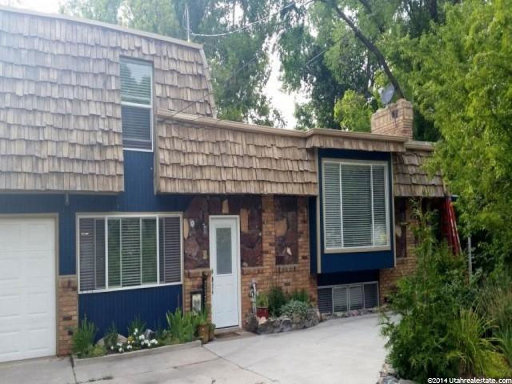 2237 E Oakridge Dr, Layton, UT 84040