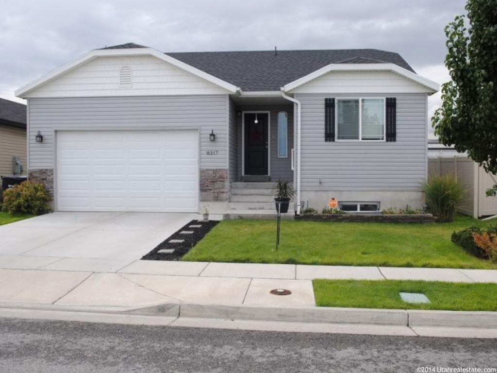 8317 W Alpha Dr, Magna, UT 84044