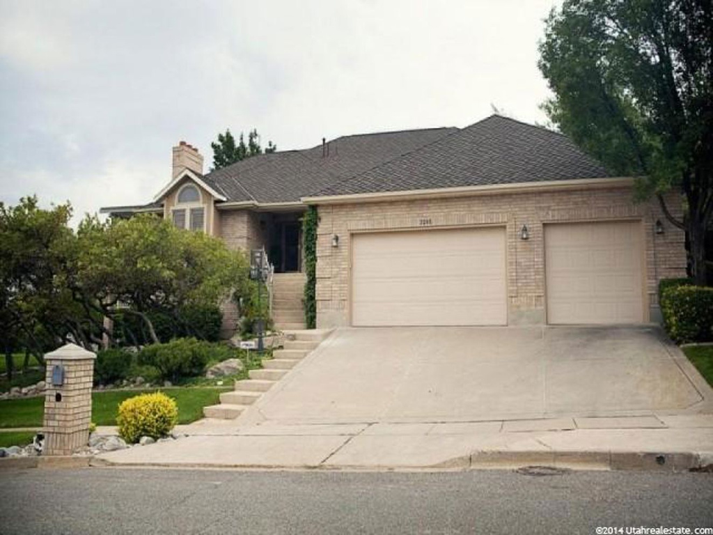 3285 E Boulder Dr, Layton, UT 84040