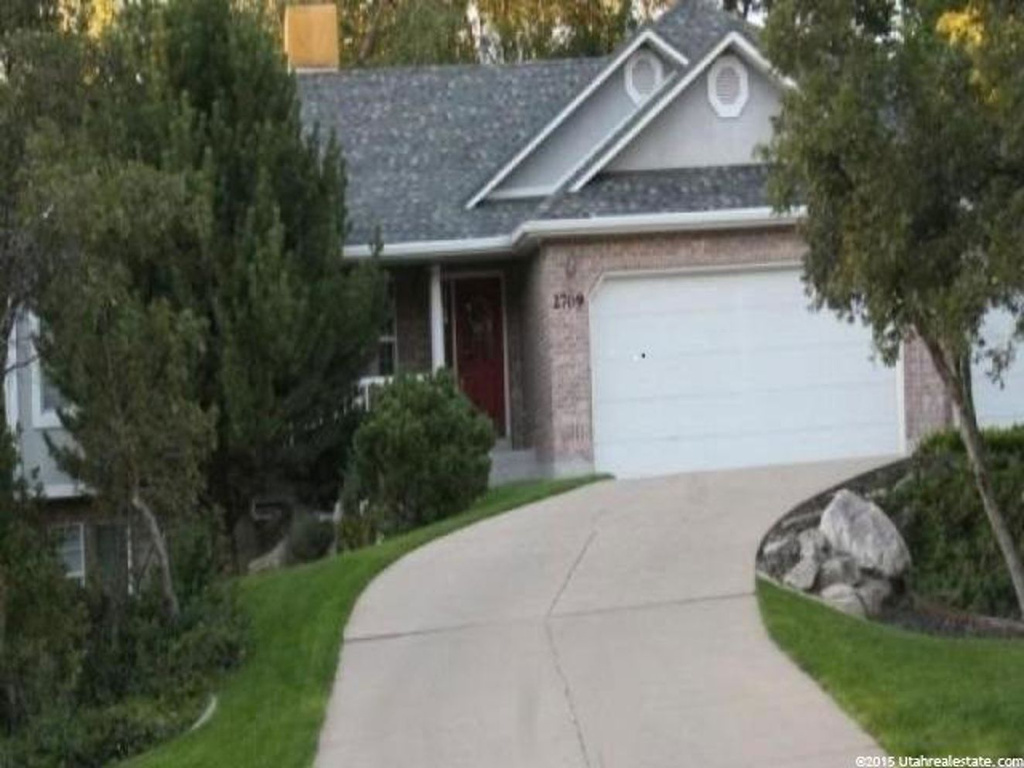 2709 E 1700 N, Layton, UT 84040