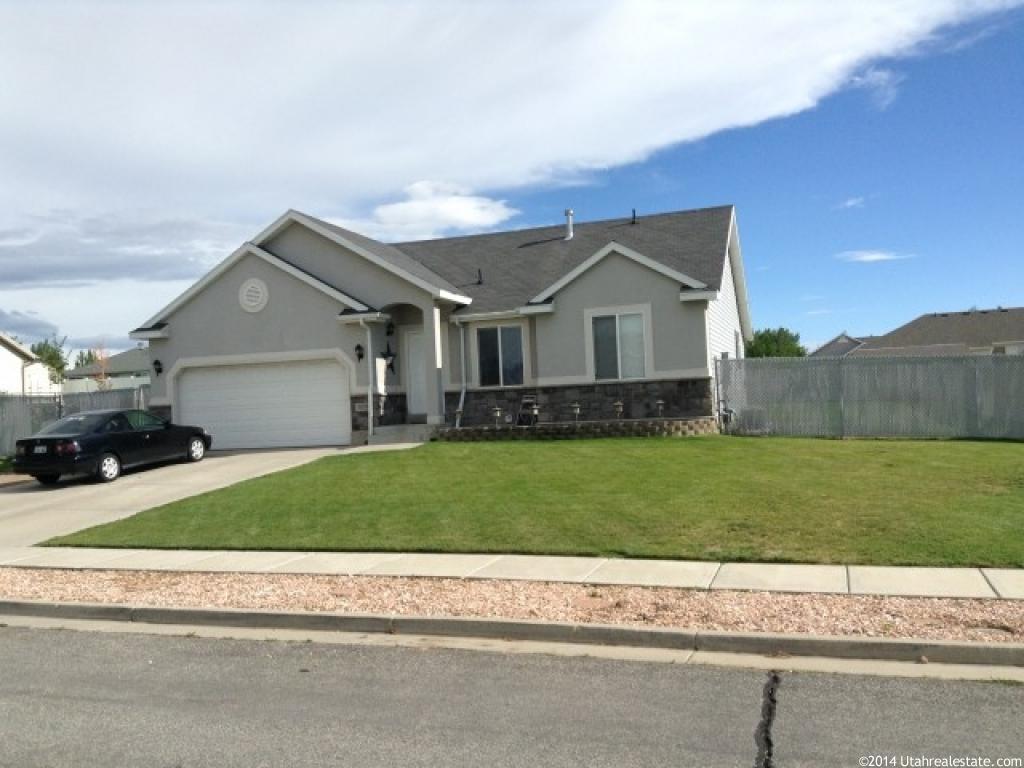 2419 W 2580 N, Clinton, UT 84015