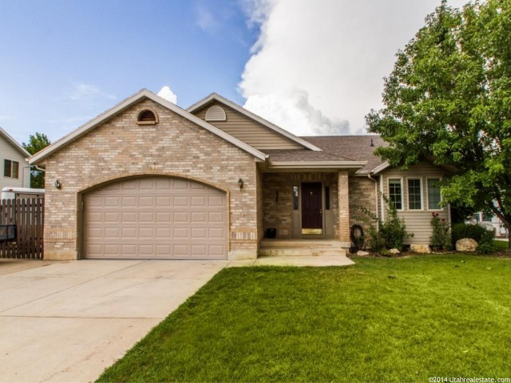 864 E 1750 N, North Ogden, UT 84414