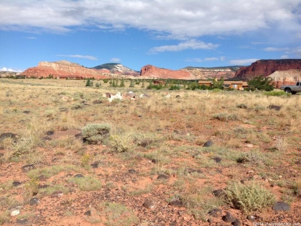 40 E Sleeping Rainbow Dr #23, Torrey, UT 84775