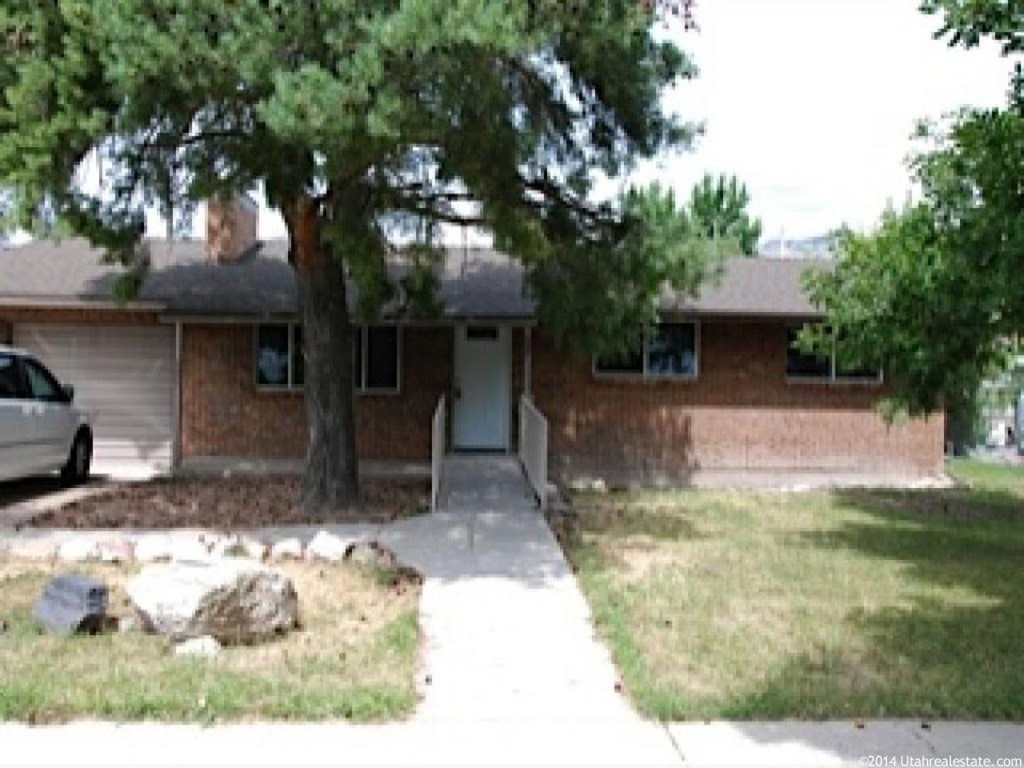 486 E Lockwood Dr, Ogden, UT 84404