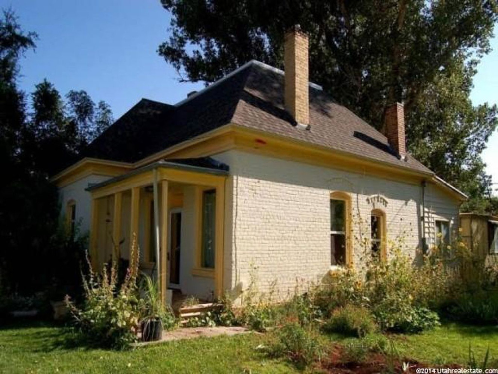67 S State St E, Sigurd, UT 84657