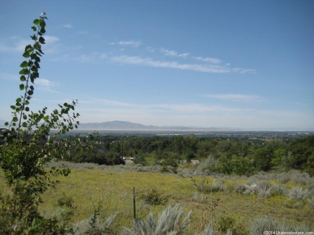 3200 E Boulder Dr N, Layton, UT 84040