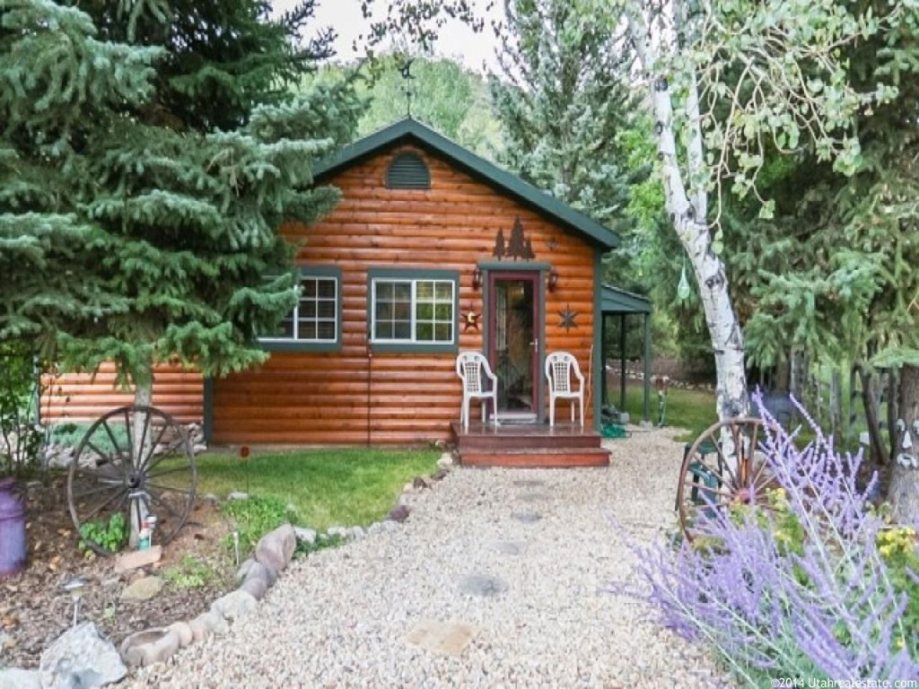 1444 E River Ln N, Oakley, UT 84055