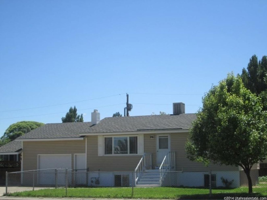 502 E 600 N, Roosevelt, UT 84066