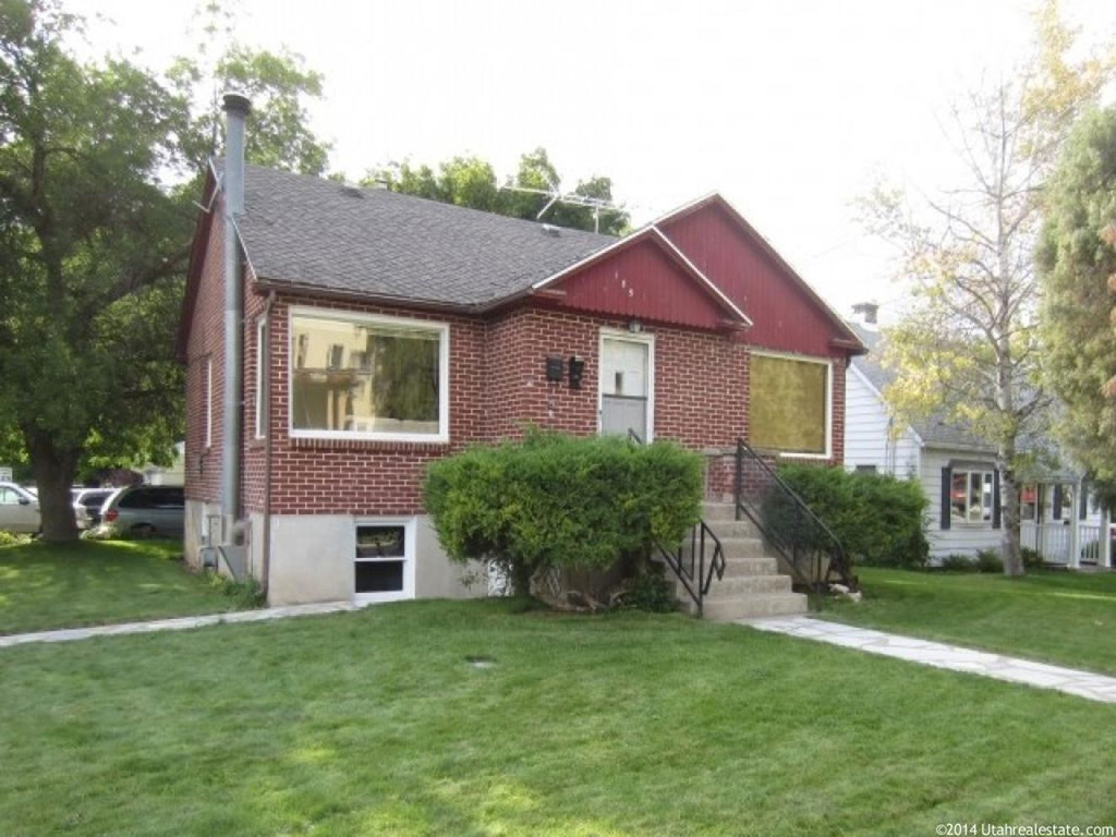 185 Crockett Ave, Logan, UT 84321