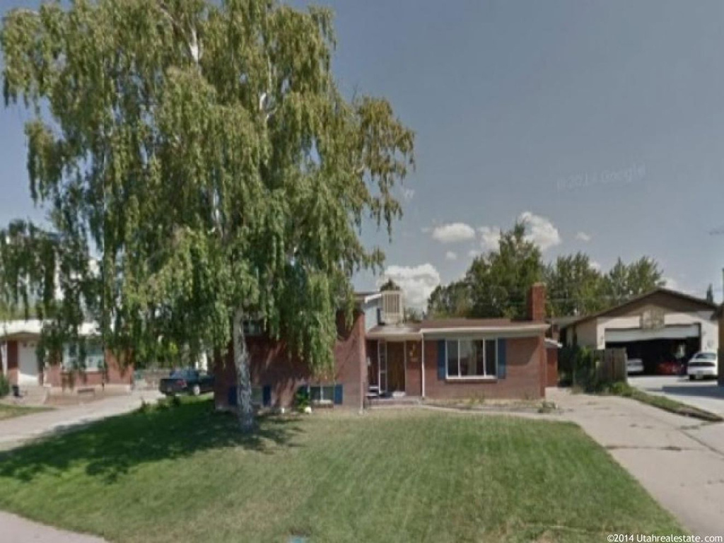 4856 S 2575 W, Roy, UT 84067