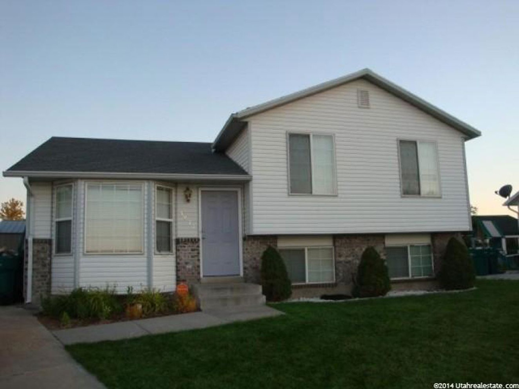 3977 W 5000 S, Roy, UT 84067
