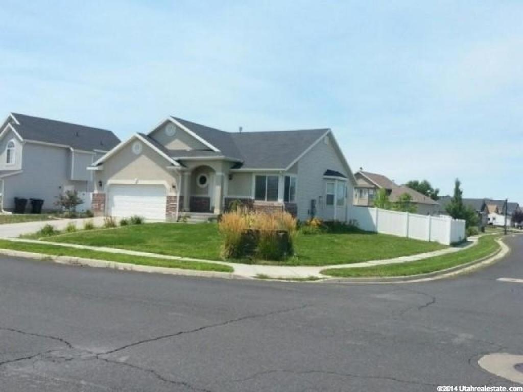 1427 N 2530 W, Clinton, UT 84015