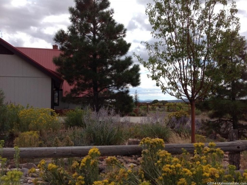 200 S River Rd, Torrey, UT 84775