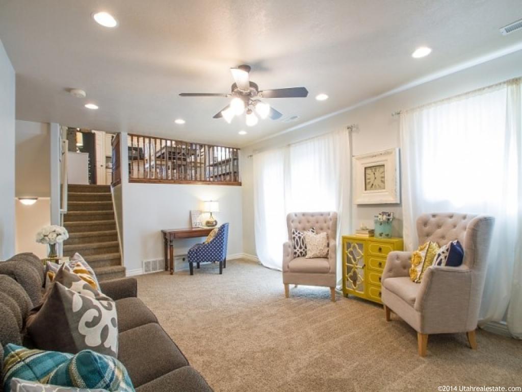 1853 N 1275 W, Clinton, UT 84015