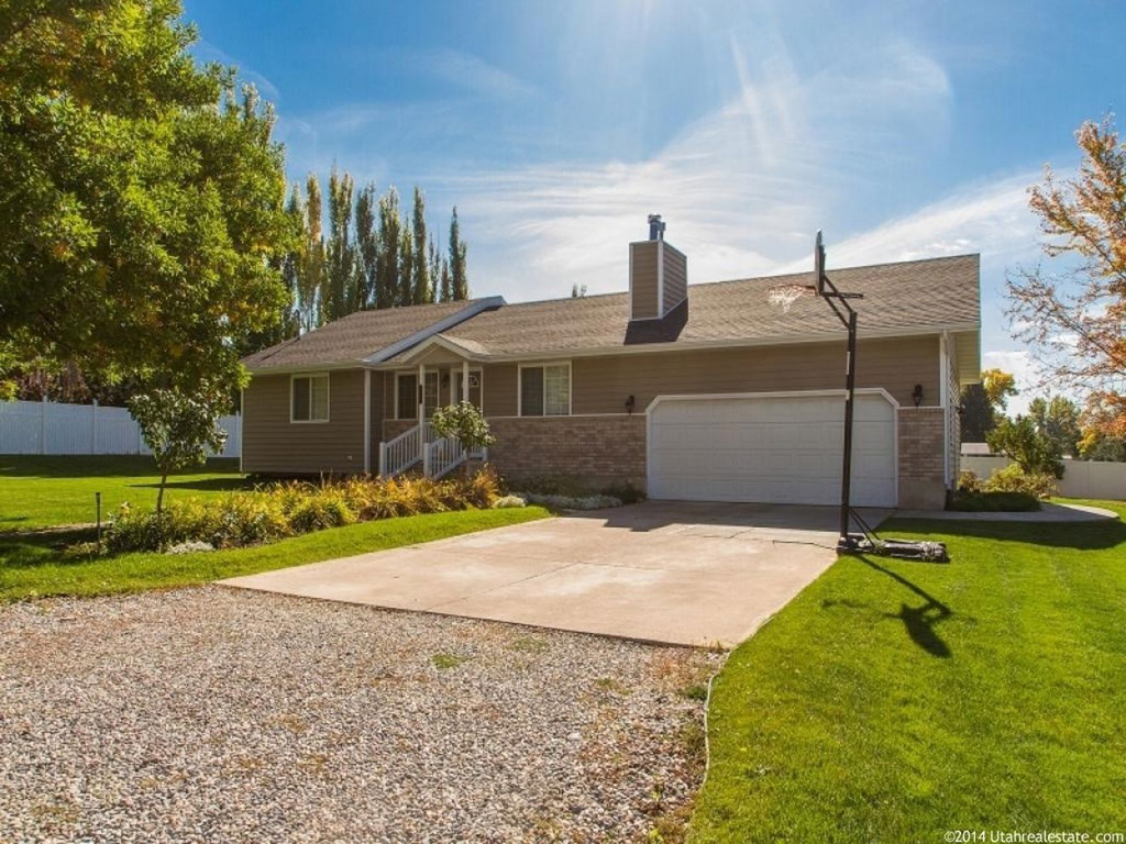 136 E 300 N, Hyde Park, UT 84318