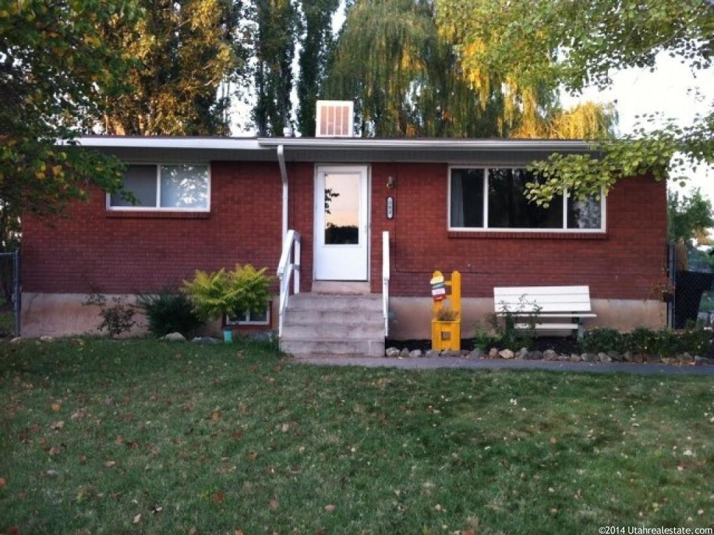 592 W 2250 N, Clinton, UT 84015