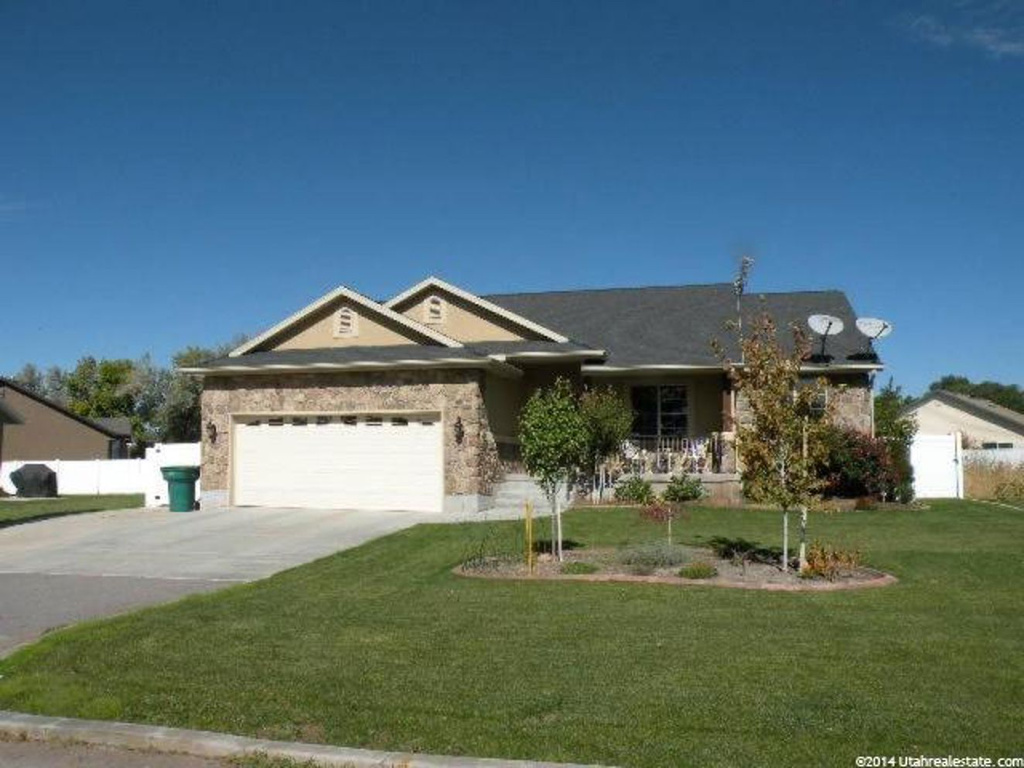 1055 S 1650 E, Clearfield, UT 84015