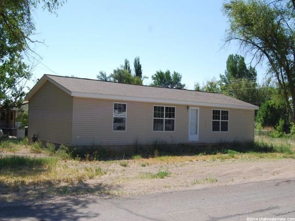 420 E Main, Myton, UT 84052